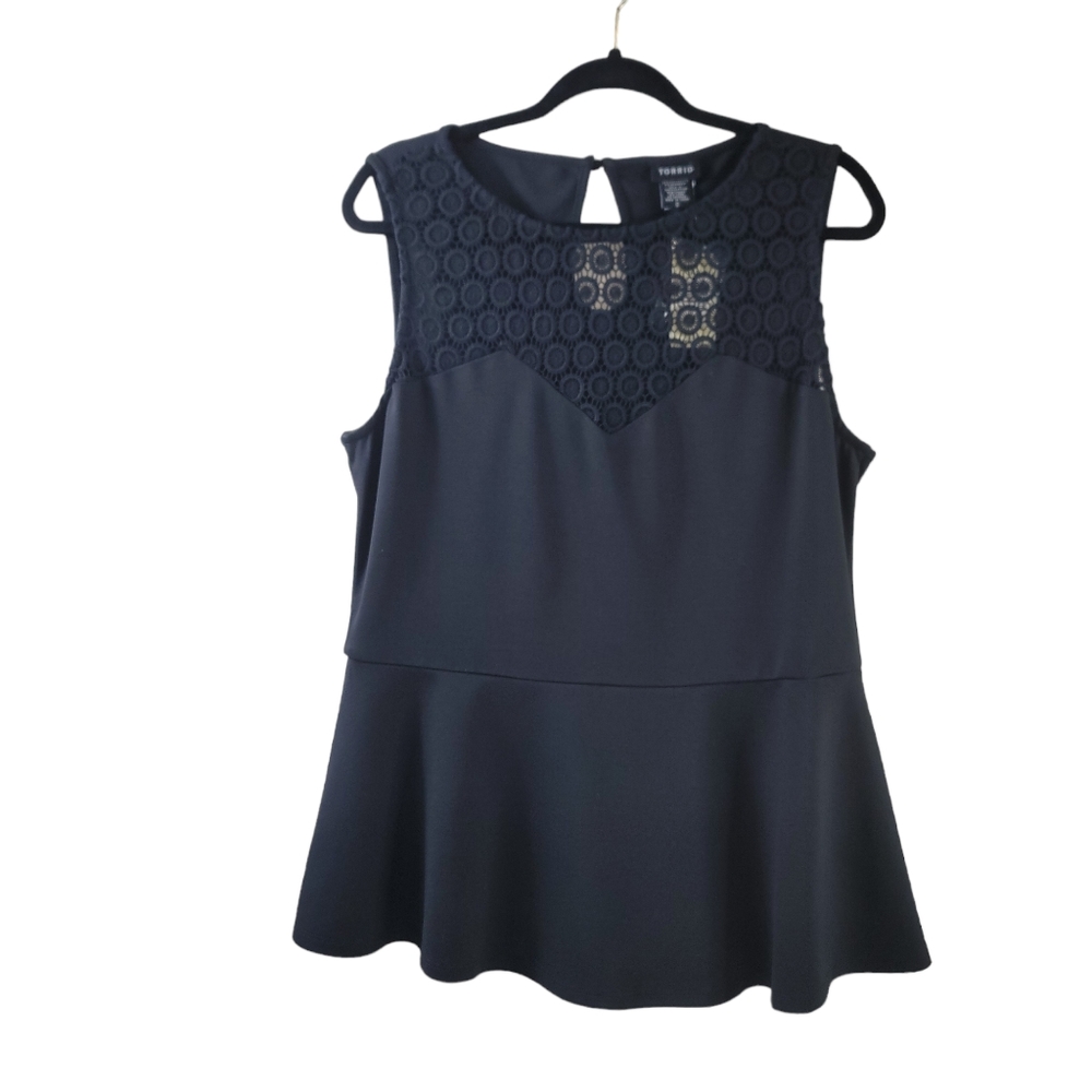 ⭐️NWT Torrid Black Lace Peplum Blouse Sz 0 L/12